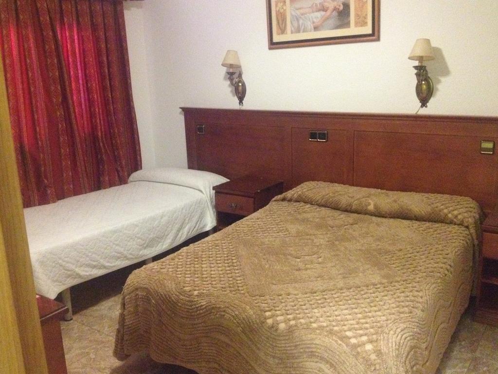 Hostal Gonzalez グアダラマ 部屋 写真