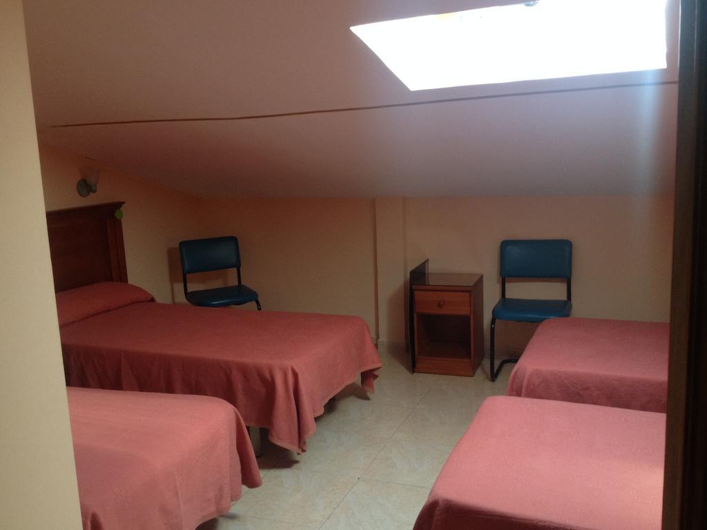 Hostal Gonzalez グアダラマ 部屋 写真