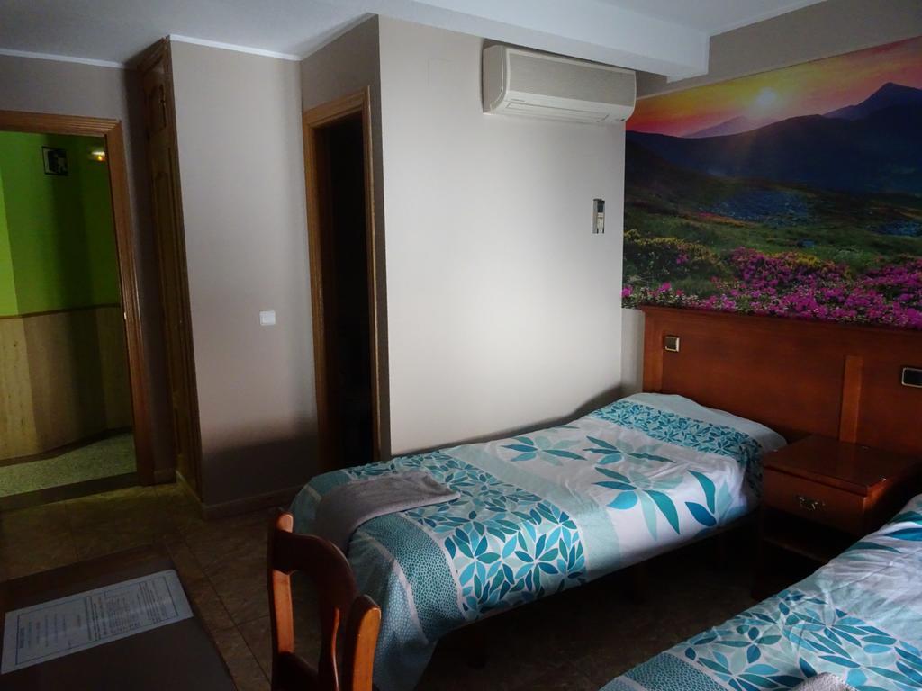 Hostal Gonzalez グアダラマ エクステリア 写真