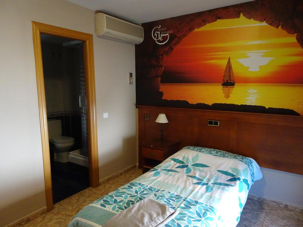Hostal Gonzalez グアダラマ エクステリア 写真
